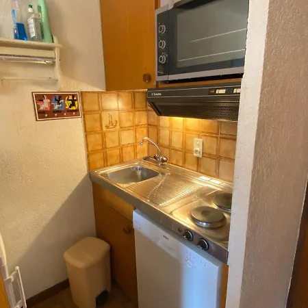 Apartment Chaleureux Avec Balcon Sud/ouest A 500m Du Centre, Parking Et A Deux Pas Des Remontees! - Fr-1-693-54 *