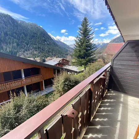 Chaleureux Avec Balcon Sud/ouest A 500m Du Centre, Parking Et A Deux Pas Des Remontees! - Fr-1-693-54 Apartment *